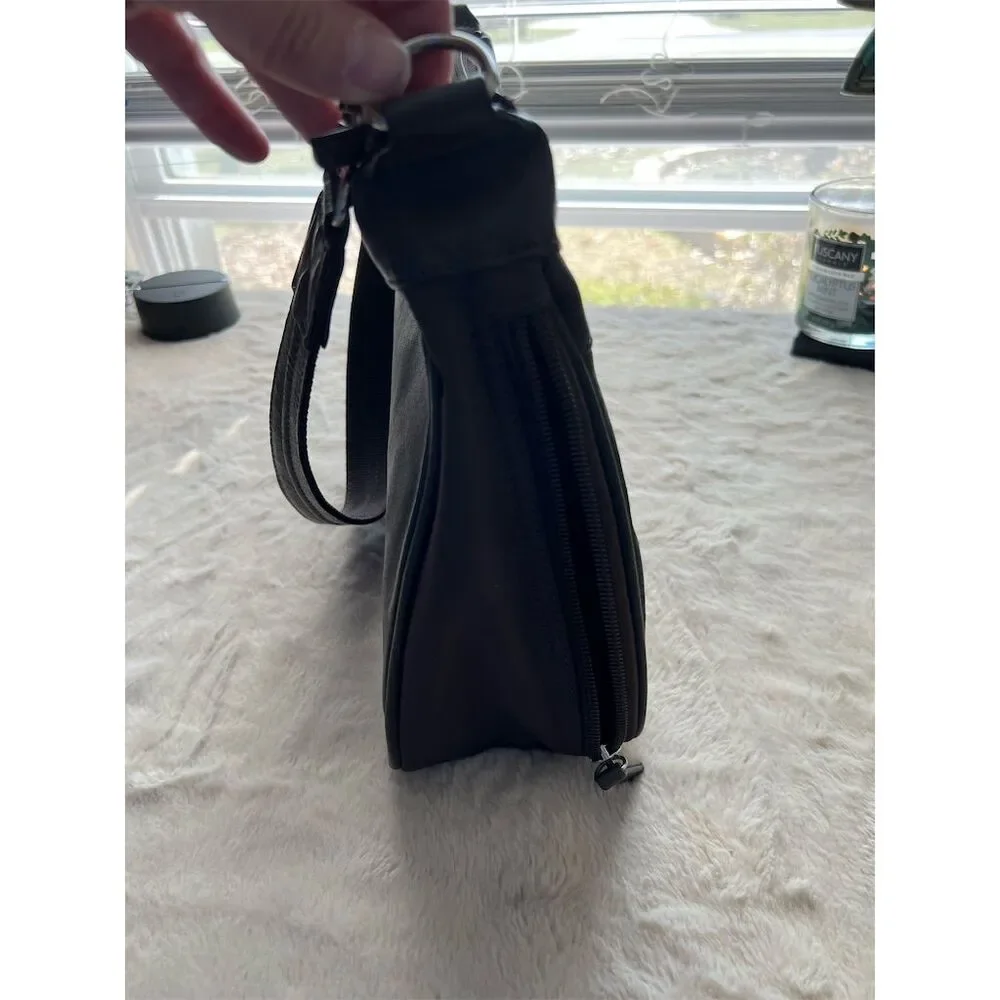 Gun Tote'n Mamas Women's Black Leather Concealed Carry Hobo Bag